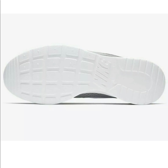 NIKE Tanjun Wolf Grey White Running Shoes - Picture 6 of 6